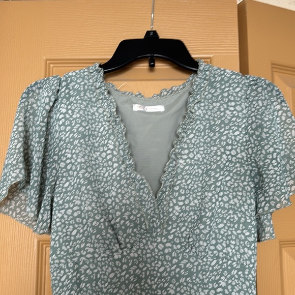 Light weight dress by kirundo green with white print - Picture 2 of 4